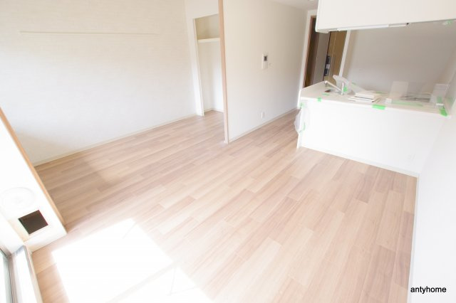 プレサンス大阪天満リバーシア　仲介手数料無料の居間・リビング