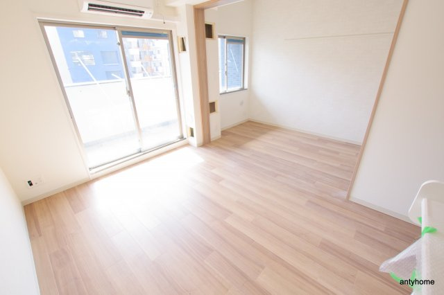 プレサンス大阪天満リバーシア　仲介手数料無料の寝室