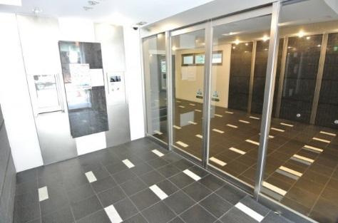 ミュプレ北浜　BRAVI不動産のエントランス|【ミュプレ北浜】エントランスです