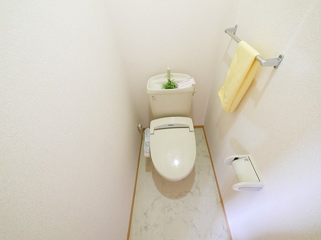 クレベールのトイレ|清潔感のあるトイレです