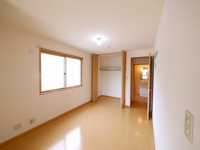 クレベールの洋室|落ち着いた色調の洋室です