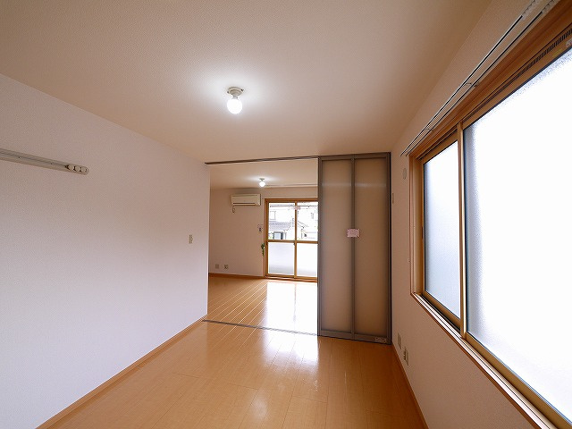 クレベールの洋室|落ち着いた色調の洋室です