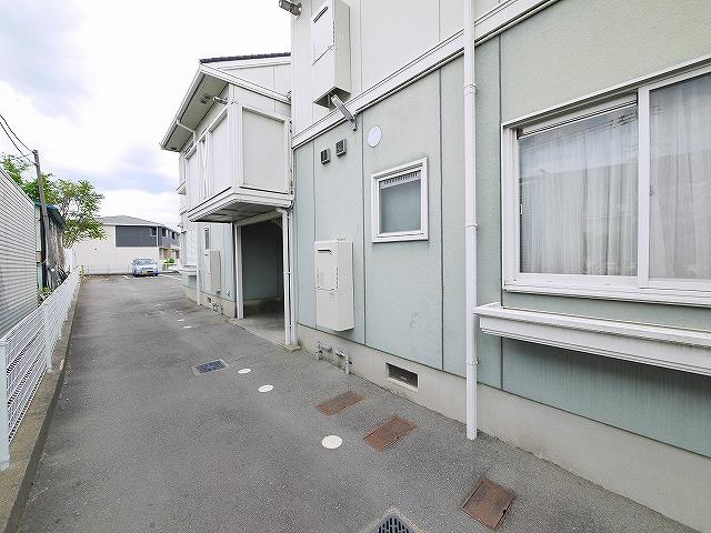 グリーンライフ平城Eのその他共用部分|アパート入口付近