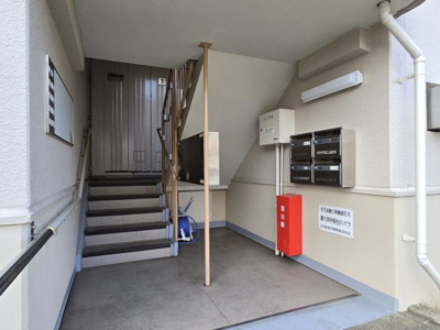 【エントランス】 | 中央台ハイツ４号棟