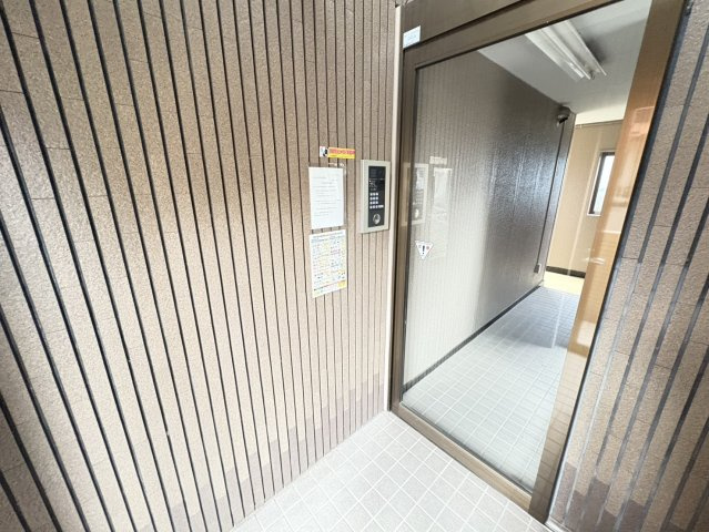 バーデンメモリアル市川のエントランス