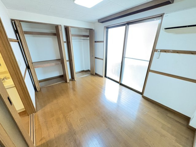 バーデンメモリアル市川の居間・リビング