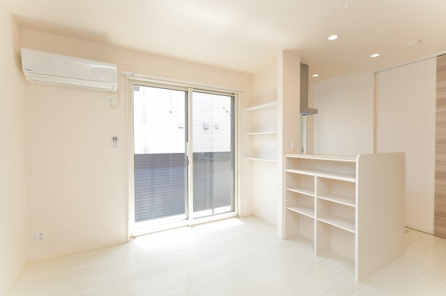 セレシェイラ弐番館の居間・リビング