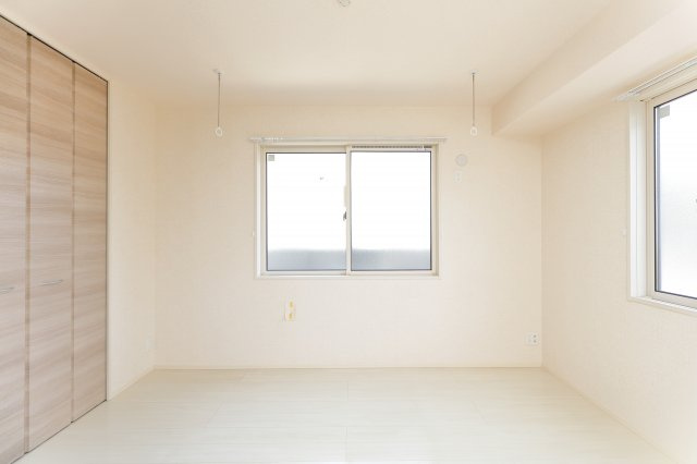 セレシェイラ弐番館の洋室