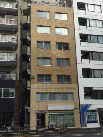 ワコー代々木ビルの外観