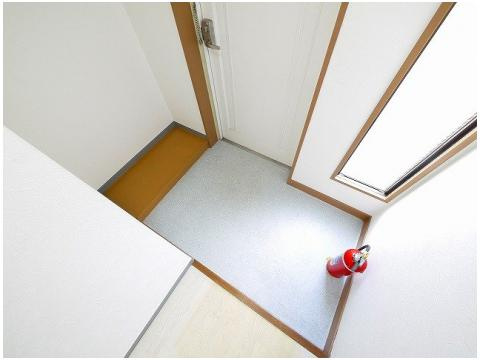 ロイヤルモアあやめ池の玄関|シンプルで使いやすい玄関です