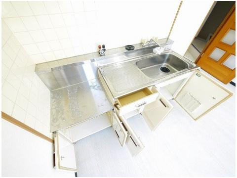 ロイヤルモアあやめ池のキッチン|きれいなキッチンです