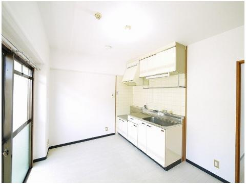 ロイヤルモアあやめ池の居間・リビング|おしゃれなリビングです