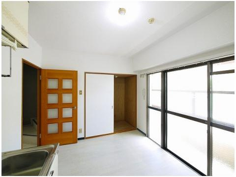 ロイヤルモアあやめ池の収納|収納のためのスペースです