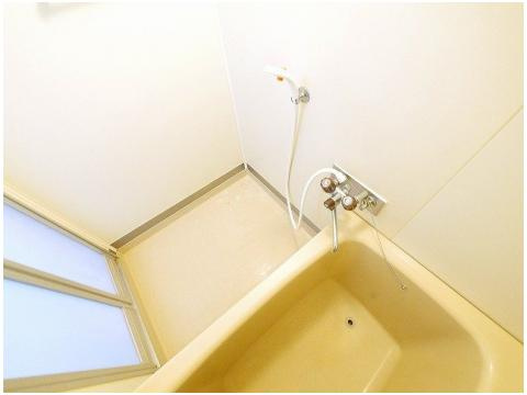 ロイヤルモアあやめ池の浴室|きれいなお風呂です