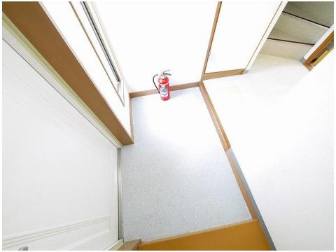 ロイヤルモアあやめ池の玄関|きれいな玄関です