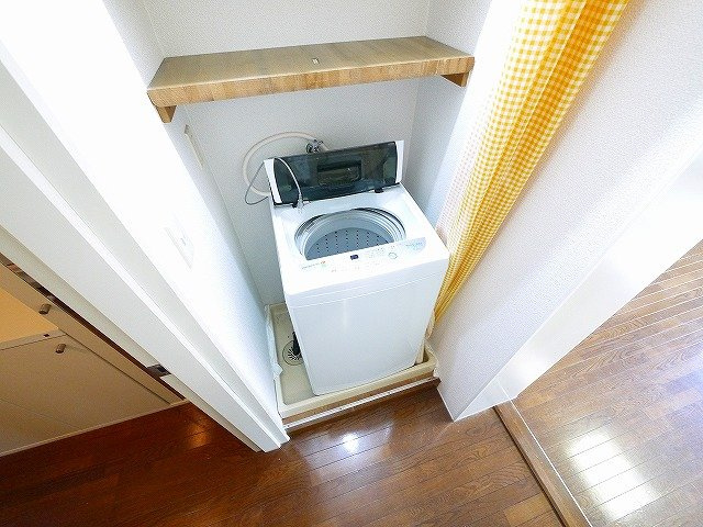 みつがらすの内装|室内に洗濯機があります