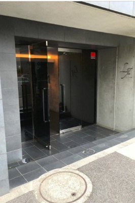 【エントランス】 | ラグジュアリーアパートメント恵比寿