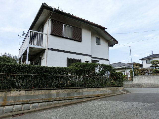 花見川区朝日ヶ丘５丁目　売地　約５５坪の整形地　建築条件なし　南東６ｍ公道×北東６ｍ公道　角地の外観|花見川区朝日ヶ丘５丁目　売地　建築条件なし　古家あります。約５５坪の整形地　南東６ｍ×北東６ｍ公道面角地　