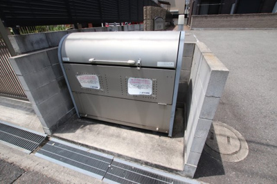 【設備】 | アンプルールクラージュCURE | 敷地内ゴミ捨場
