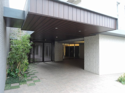 【エントランス】 | グレーシアパーク仲町台 | 横浜市営地下鉄ブルーライン「仲町台」駅徒歩9分の好立地！