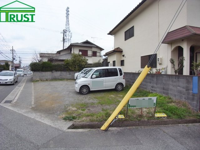 明石市魚住町錦が丘１丁目　土地の前面道路含む現地写真