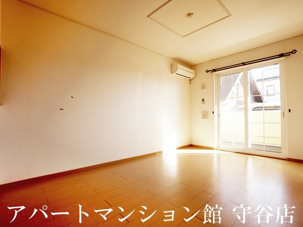 カーサ・フェリーチェＡの居間・リビング