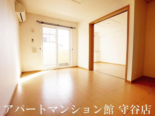 カーサ・フェリーチェＡの居間・リビング