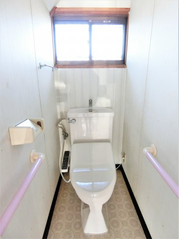 TU住宅のトイレ