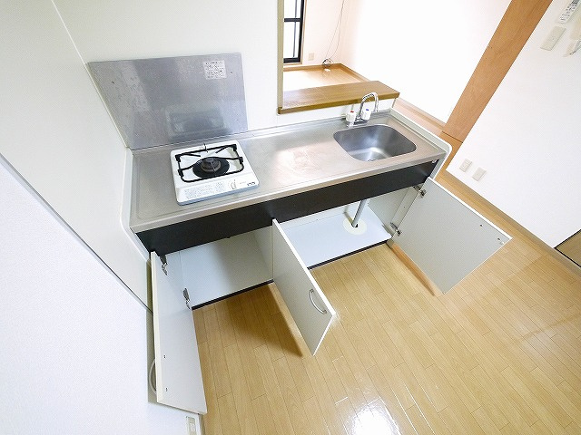 アンシャンテ宮の森Ⅰのキッチン|コンパクトなキッチンで掃除もラクラク