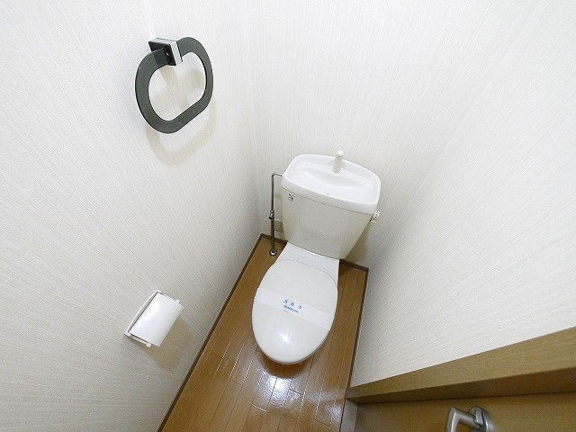 アンシャンテ宮の森Ⅰのトイレ|ゆったりとした空間のトイレです