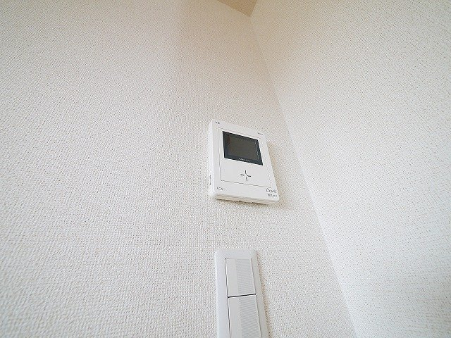 エテルノのセキュリティ|モニター付きインターホンです