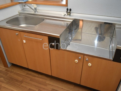 【キッチン】 | アルデア岸ノ上オエステ | コンパクトなキッチンで掃除もラクラク