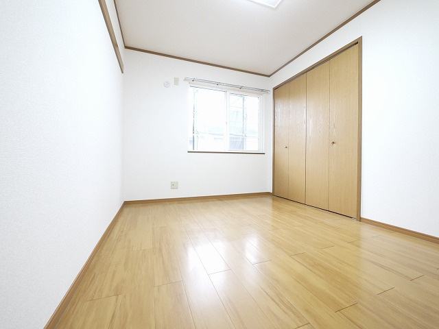 ガーデン・スクエアの洋室