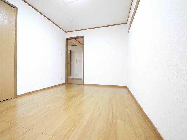 ガーデン・スクエアの洋室