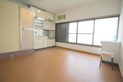 【居間・リビング】 | 岡町北３テラス２Ｆ