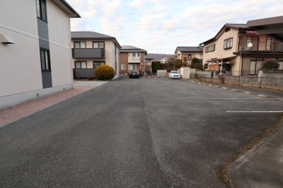 【駐車場】 | ウエストスクエアA