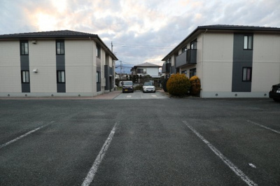 【駐車場】 | ウエストスクエアA