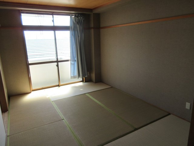 マンションサエイの和室