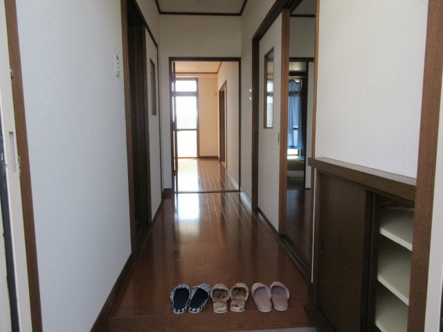 マンションサエイの玄関