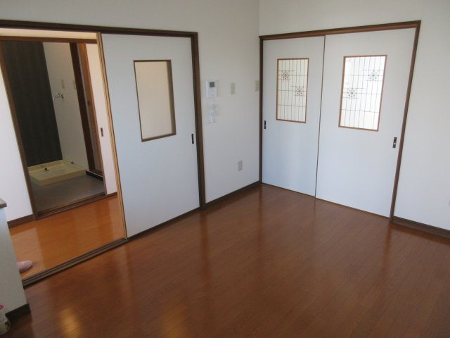 マンションサエイの居間・リビング