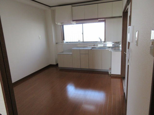 マンションサエイの居間・リビング