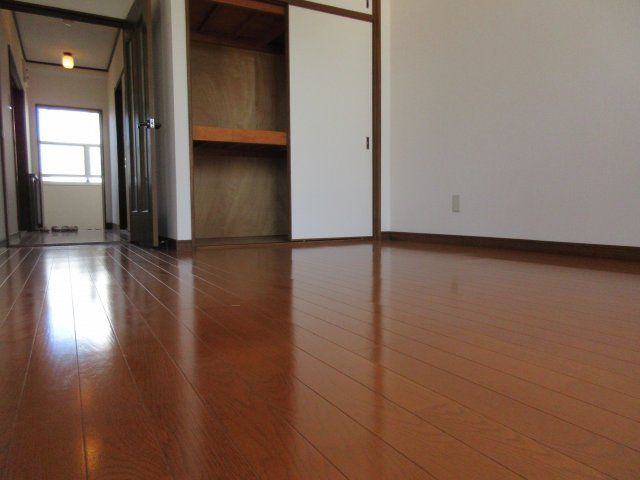 マンションサエイの洋室