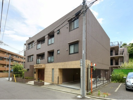 ビッグヴァン岸谷公園ロイヤルステージ　（鶴見区岸谷3丁目）のエントランス|毎日通るエントランスはこのようになっています