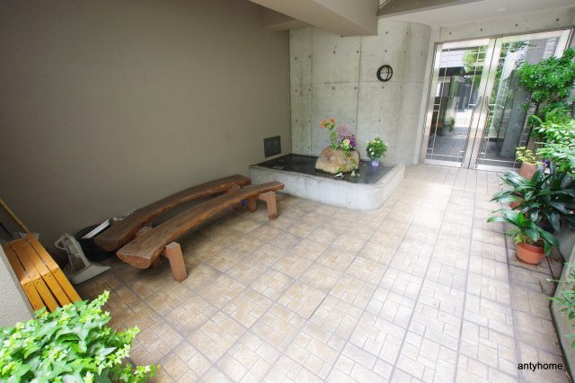 アプローズ堂島　仲介手数料無料のエントランス
