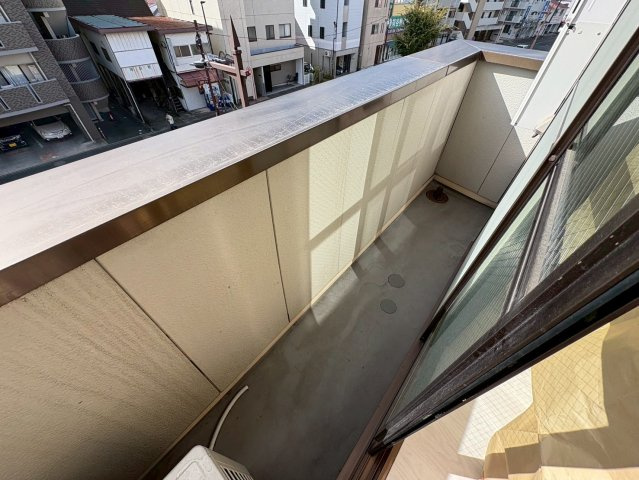 ＹＳコートのバルコニー