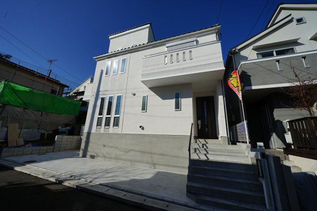 上星川駅徒歩１０分。ＬＤＫ18.25帖の４ＬＤＫ！カースペース２台♪大型浴室ＴＶ付　常盤台　新築戸建の外観