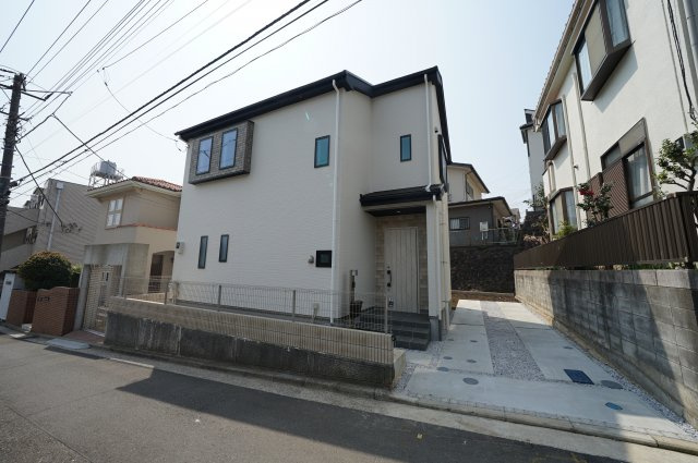 保土ヶ谷区法泉３丁目　新築戸建【成約】の外観