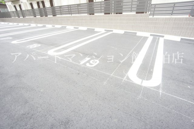コンフォールコートⅡの駐車場