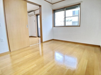 【寝室】