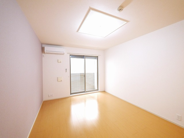 エレガント　ヒルの居間・リビング|居間です